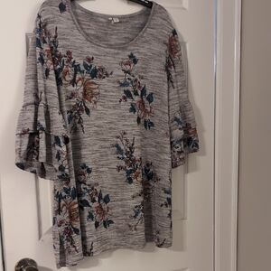Cato Gray Floral Short Sleeve Top
